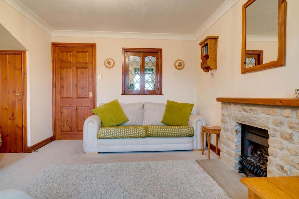 Barley Cottage Whittington  외부 사진
